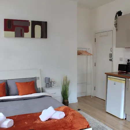 Rustic Hideout Contractor Friendly Spacious Studio London Exterior photo